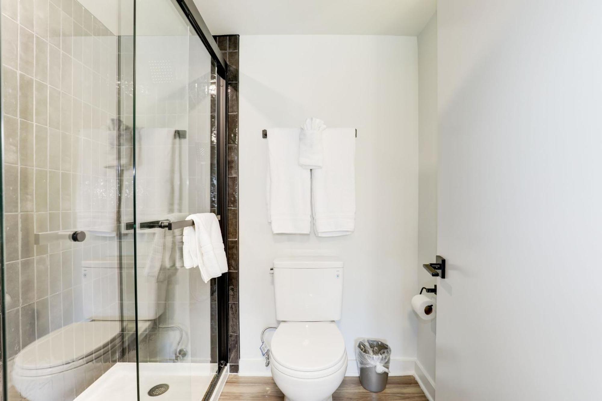 2Br Comfort Apartment In Prime Location Arlington Buitenkant foto