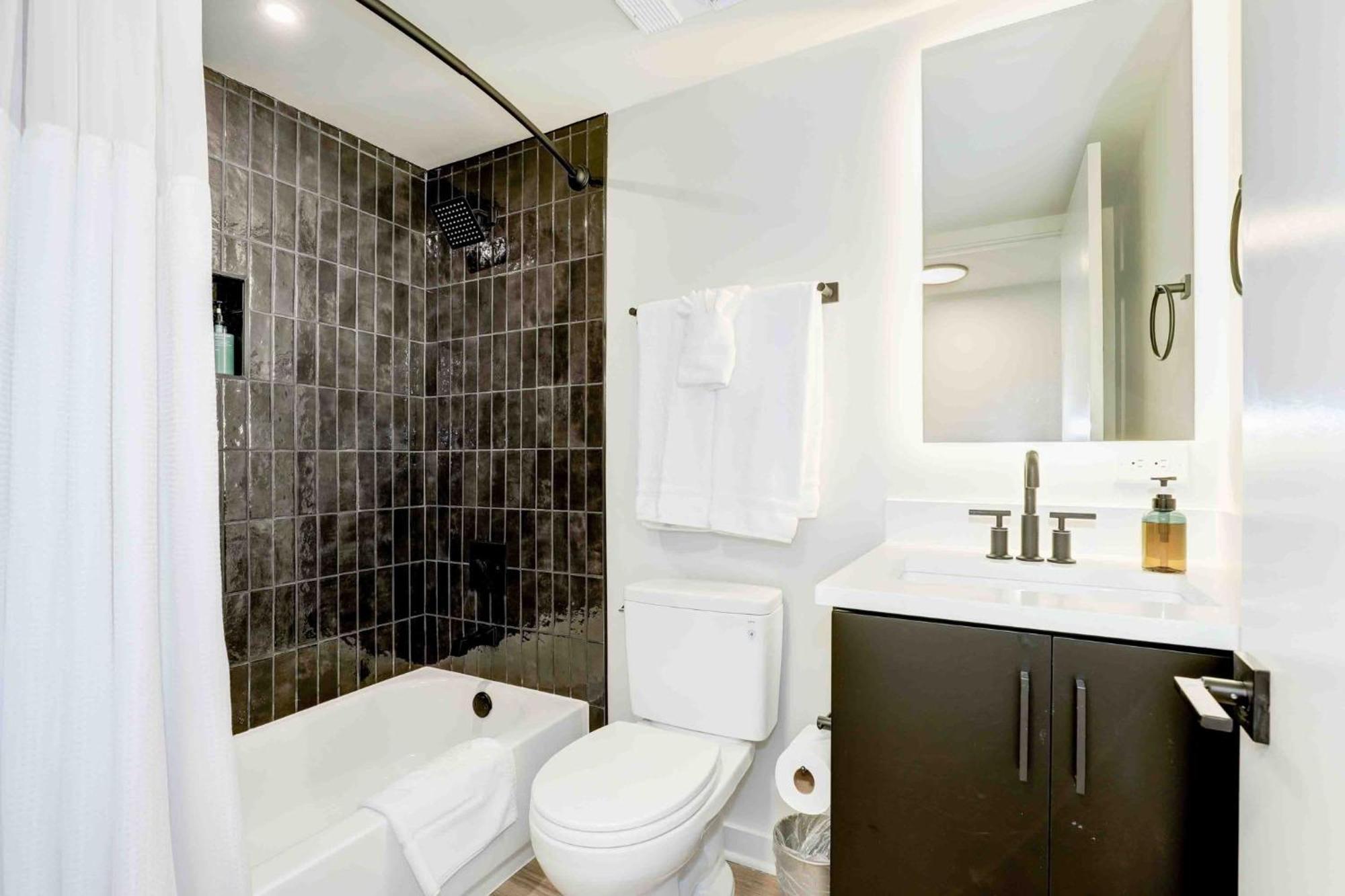 2Br Comfort Apartment In Prime Location Arlington Buitenkant foto