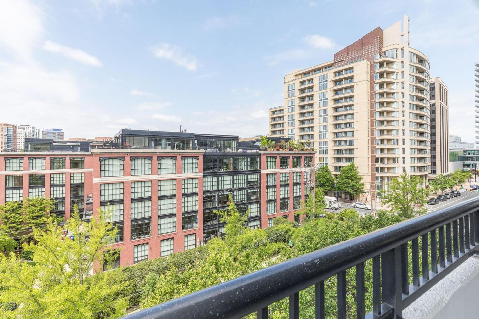 2Br Comfort Apartment In Prime Location Arlington Buitenkant foto